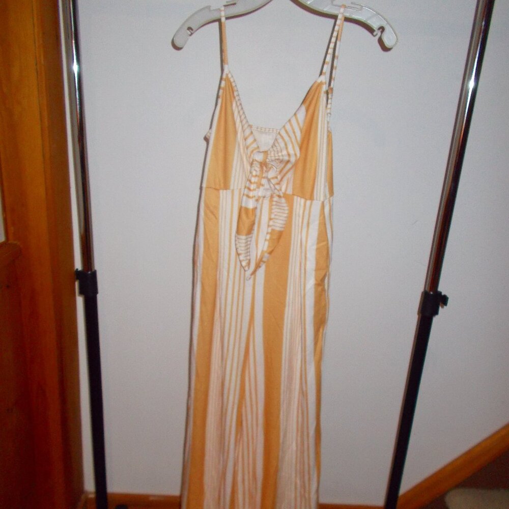 $18 Sale! White and light copper stripe pantsuit in L